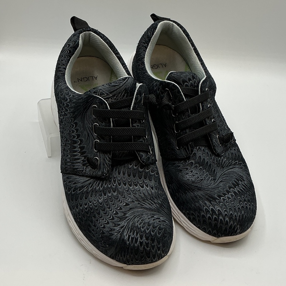 ALIGN Nurse Mates Women's Velocity Black Swirl size 8/ Medium B